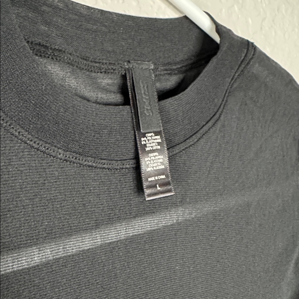 SKIMS Summer Mesh T Shirt Thong Bodysuit Size Large Onyx - Picture 3 of 6